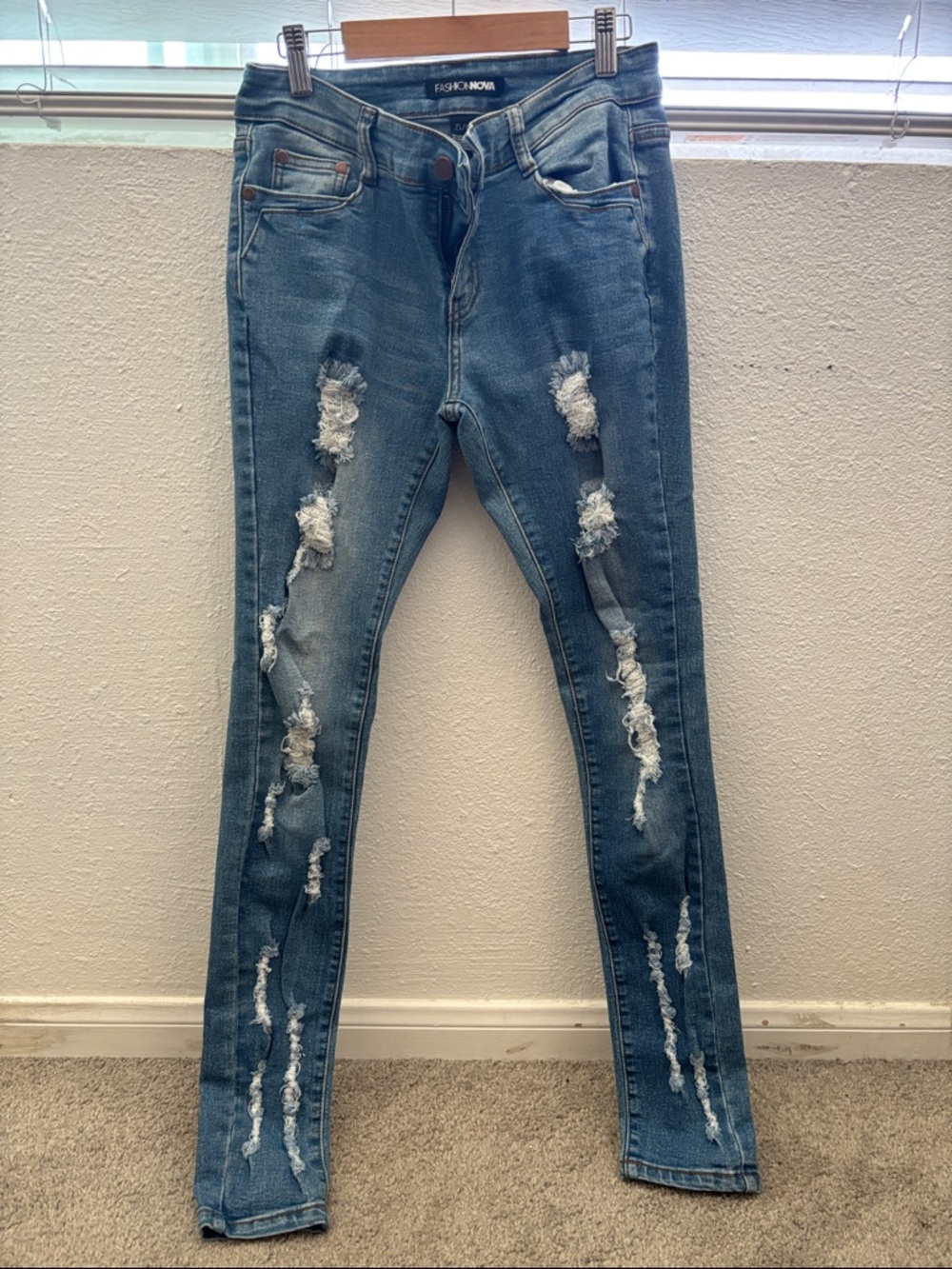 Fashion Nova Women's Ripped Skinny Jeans - Medium Blue